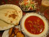 チキンカレー・タンドリーチキン・ナン・カチュンバ・アイスチャイ